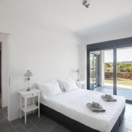 Holiday Home In Porto Heli For 6 Guests بيت للعطل