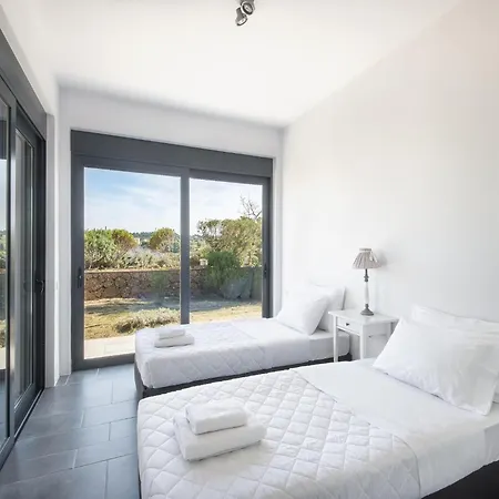 Holiday Home In Porto Heli For 6 Guests بيت للعطل *