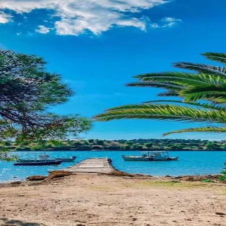 بيت للعطل Holiday Home In Porto Heli For 6 Guests
